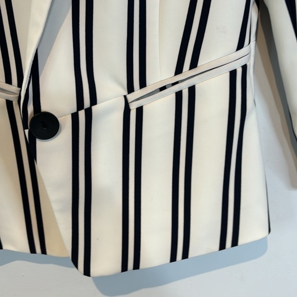 BERSHKA STRIPED ECRU BLAZER JACKET SIZE S - Picture 9 of 10